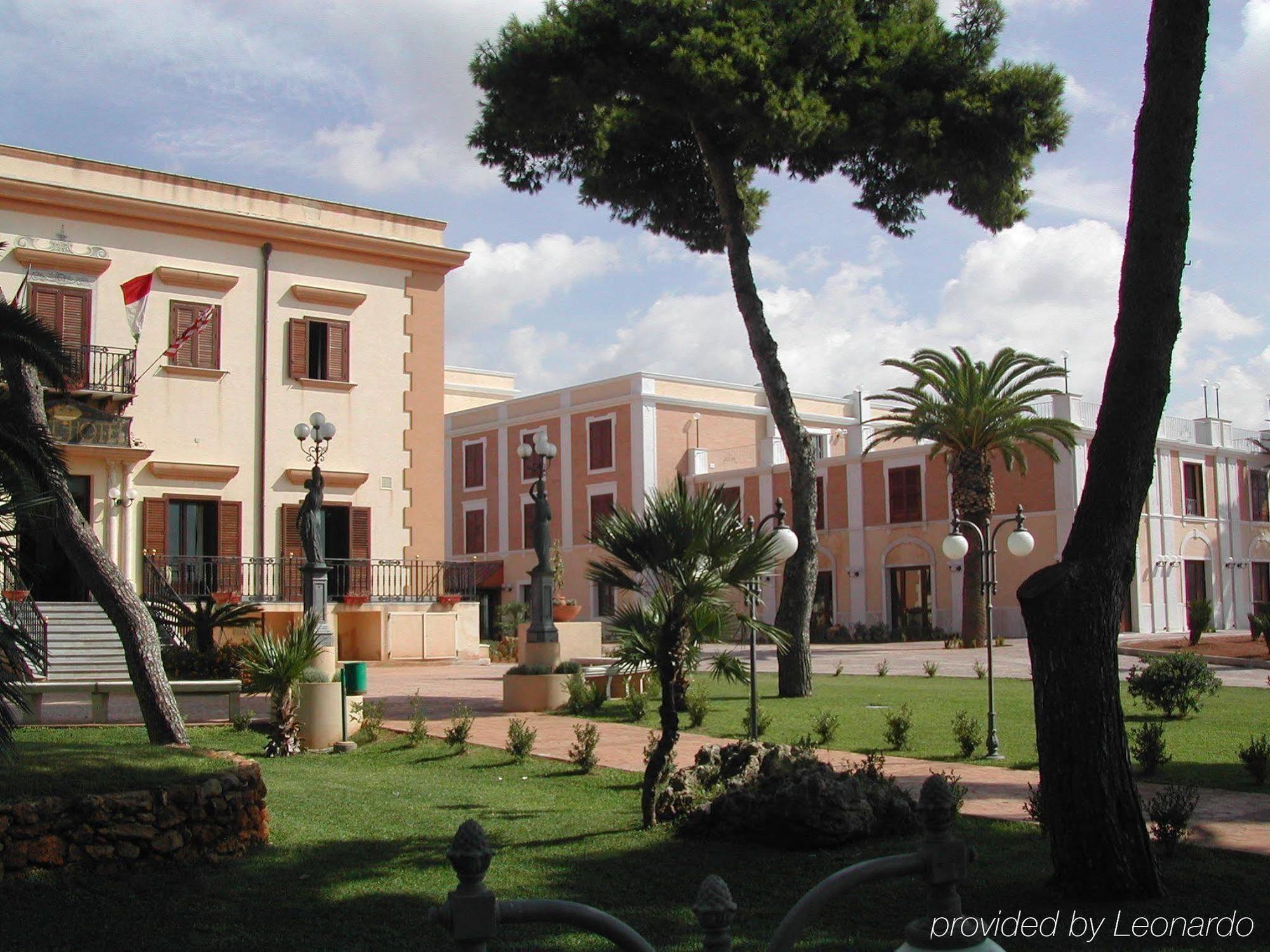 Grand Hotel Palace مارسالا المظهر الخارجي الصورة View of the town