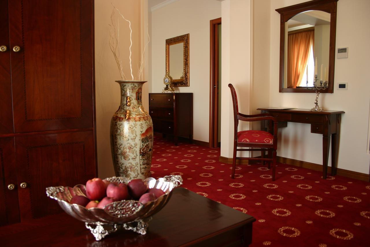 Grand Hotel Palace مارسالا المظهر الخارجي الصورة